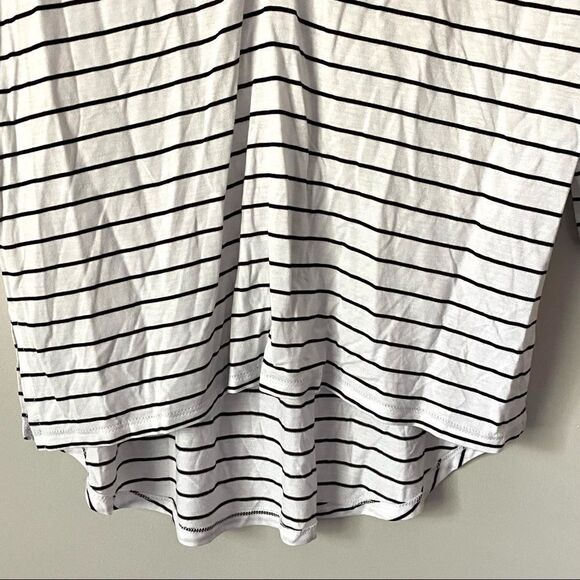 Old navy high low hem striped white black small - Picture 2 of 8